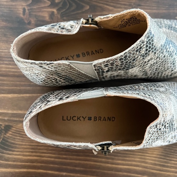 Lucky Brand Faux Snakeskin Heeled Leather Booties Size 7.5 - Picture 6 of 9